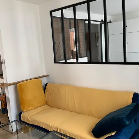 Beautiful T2 Near A Park Apartment *